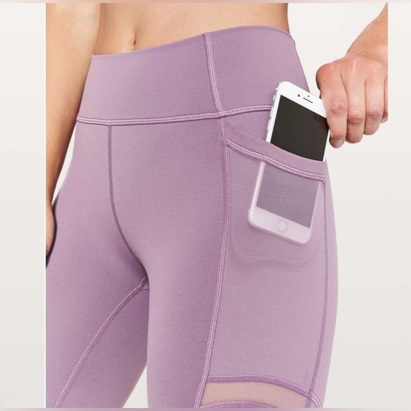 Lululemon Women's Forget The Sweat Crop Smoked Mulberry Size 2 Stretch leggings - Picture 3 of 10